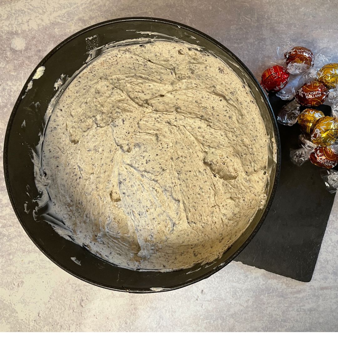 Lindt chocolate cheesecake recipe - cheesecake filling in the case
