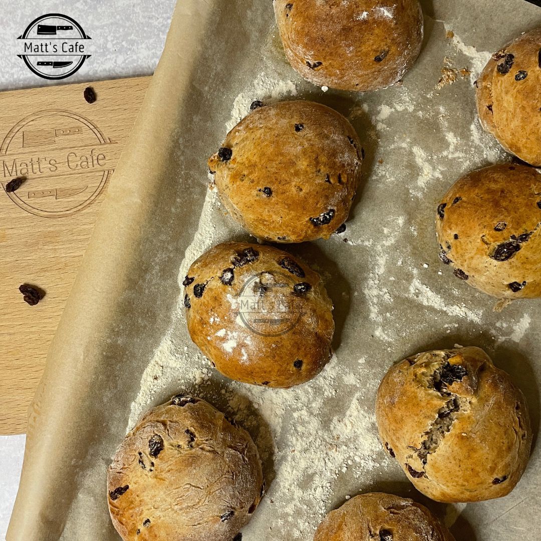 Healthy Low-Calorie Hot Cross Bun Recipe! 