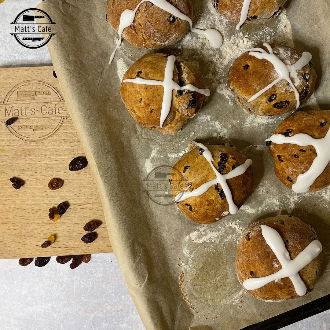 Healthy Low-Calorie Hot Cross Bun Recipe! 